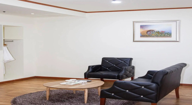 Noblesse Tourist Hotel