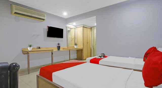 OYO 88286 Hotel Padmini