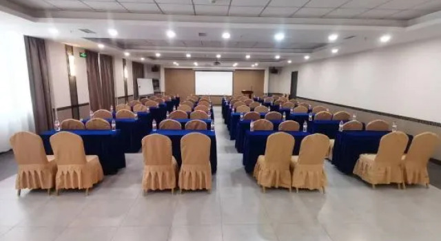 Magnotel  Hotel of Shenyang Zhangshi Subway Station Shenliao Road Store, Book Hotel Hotels in Liaoning with Parking, Parking