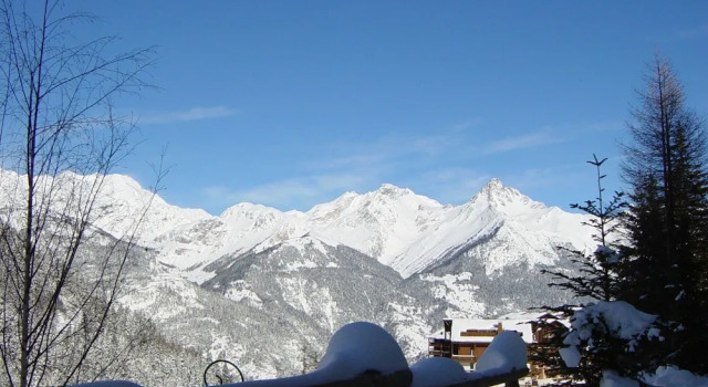 Comfortable Apartment With a View and Wi-fi in Valfréjus, Забронировать Апартаменты/квартира Вальфрежюс Maurienne Valley, рядом с Горнолыжный курорт Вальфрэжюс