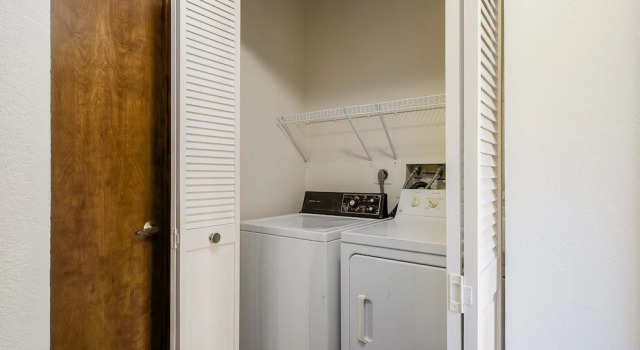 Shadow Run E109 - 2 Br Condo