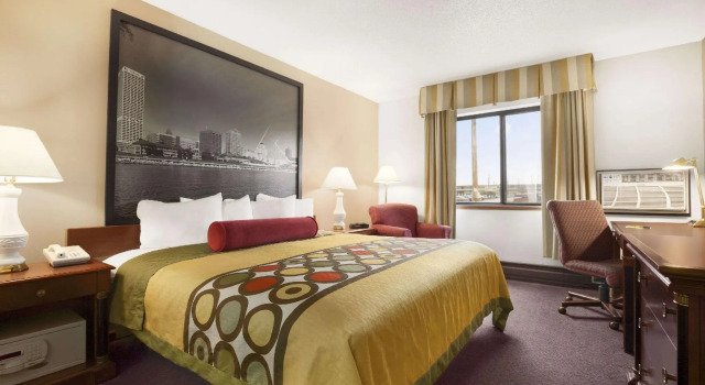 Двухместный номер Standard Super 8 by Wyndham Milwaukee Airport