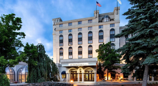 Двухместный номер Standard DoubleTree by Hilton Nashua