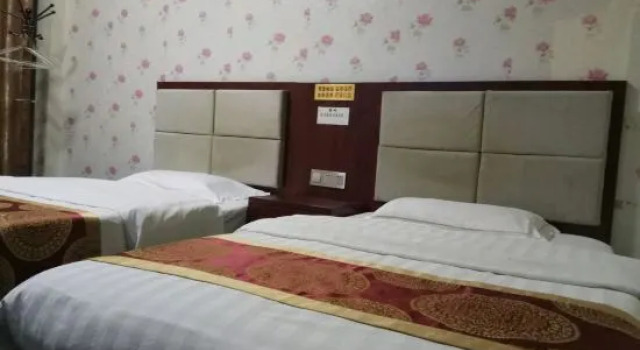 Кровать в общем номере (мужской номер) Kawaguchi Wanhong Hotel