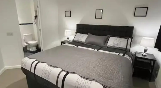 Spacious Comfortable Central Derby 2-bed Apartment, Varaa Huoneisto Asunnot kohteessa Merseyside, Huoneisto