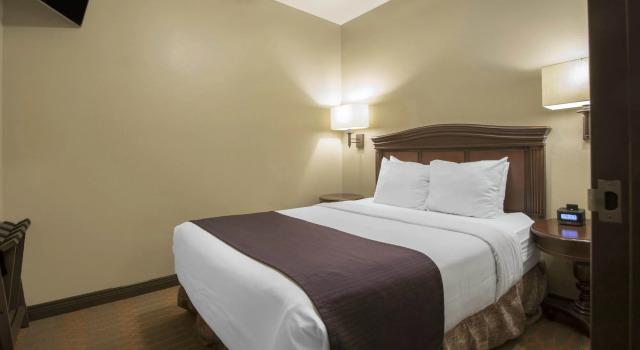 Bluegreen Odyssey Dells, Забронировать Отель Отели The Dells 3 звезды, 3*