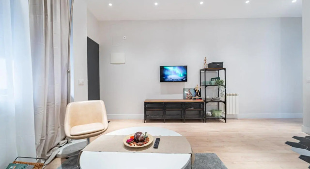 EdSam Madrid Apartments Black, Забронировать Апартаменты/квартира Мадрид Провинция Мадрид, рядом с Сьюдад Линеаль