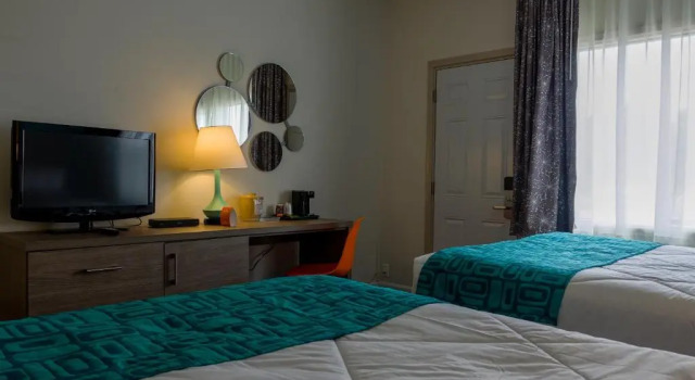 Четырёхместный номер Standard Цокольный этаж Motel 6 Sault Ste. Marie, ON