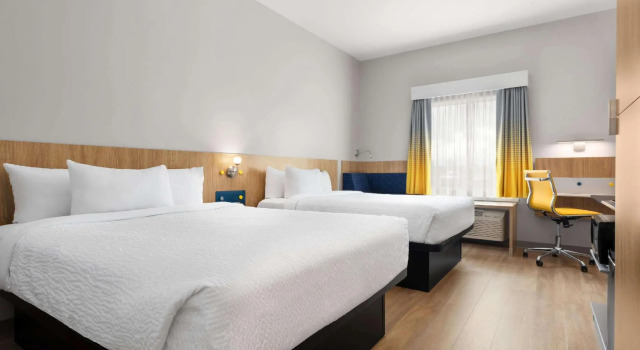 Четырёхместный номер Superior Microtel Inn Suites by Wyndham Lac-Megantic