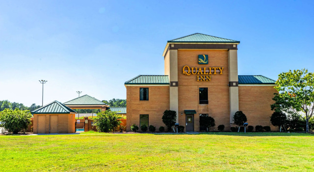 Quality Inn Whiteville North, Забронировать Отель Уайтвилл Северная Каролина