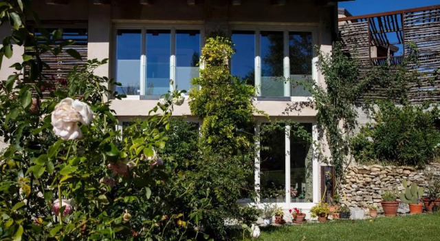 ROSTAGNI1834: VILLA WITH 2 APTS AND POOL IN THE BAROLO REGION, Reserva ahora Villa Barolo Las Langhe