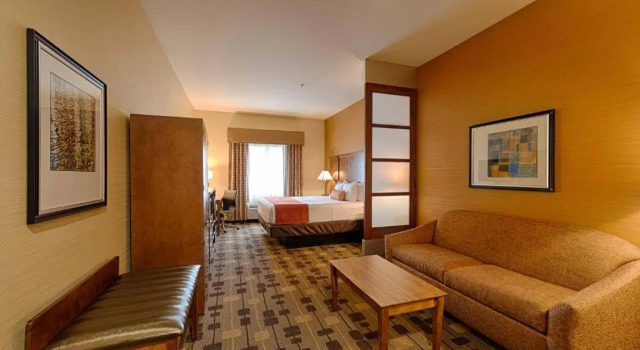 Люкс c 1 комнатой Best Western Plus Delta Inn & Suites