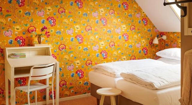 Коттедж Colorful Holiday Home in Baarlo Near Boating With Hot Tub
