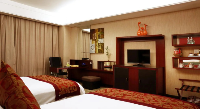 Berlin Holiday Hotel, Rezervasyon Otel Guangdong otoparklı oteller, Otopark