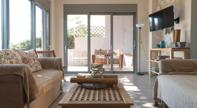 Коттедж Comfy Kourouta Apartment & Suite