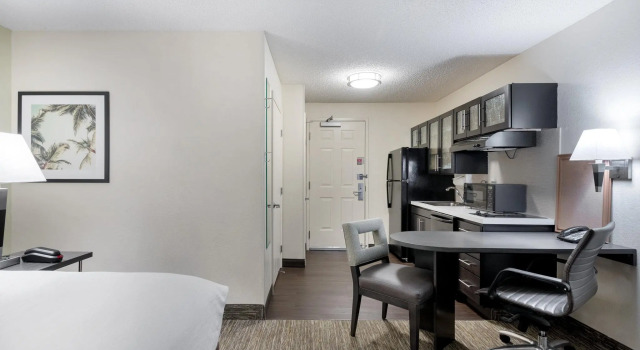 Люкс Candlewood Suites Lake Mary by IHG