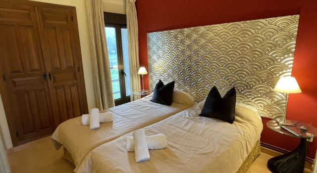 El Bulín de Madarcos, Varaa Lomakoti Hotellit Madridin maakunta pysäköinnillä, Pysäköinti
