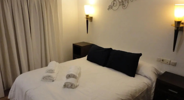 Коттедж с 2 комнатами Room Valencia
