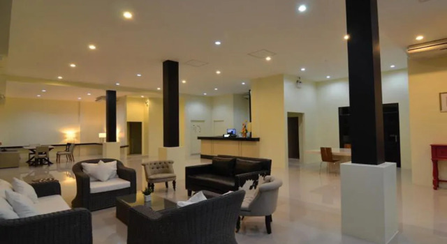 Issara Na Nakhon Living Hotel, Забронировать Отель Отели Южного Таиланда с парковкой, Парковка