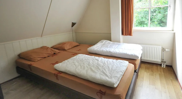 Cosy Holiday Home With Dishwasher, Close to a Golf Course, Buchen Sie Hotel Hotels in Nordbrabant mit Pool, Schwimmbad