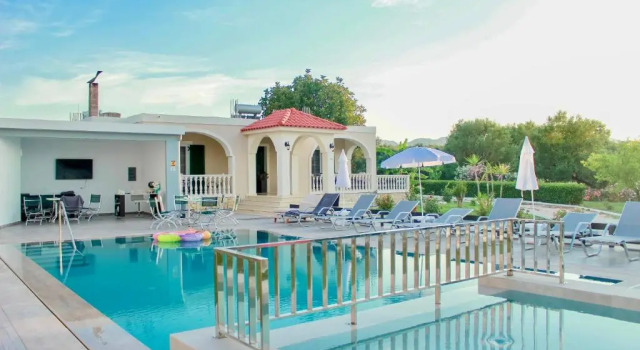 GK Holiday Home