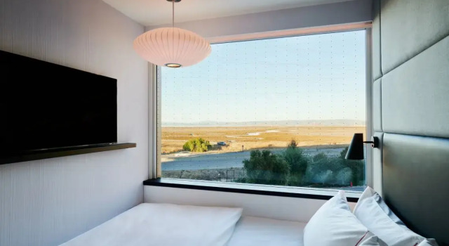Номер Standard citizenM Menlo Park