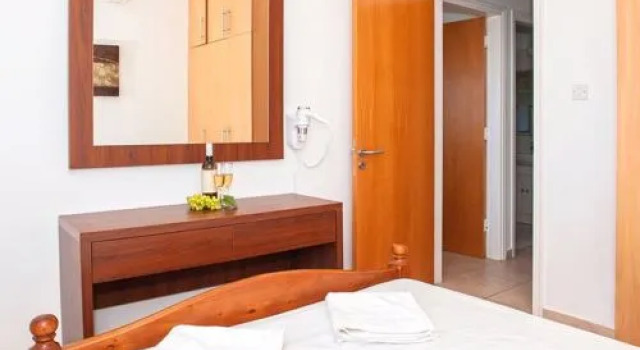 House PRJH2N9 Sinalunga, Забронировать Отель Отели Паралимни 5 звезд, 5*