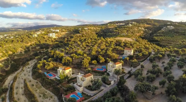 Вилла с 3 комнатами Maroulas Villa Estate