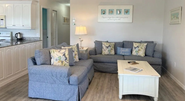 Canario  3 Bedroom Home by RedAwning