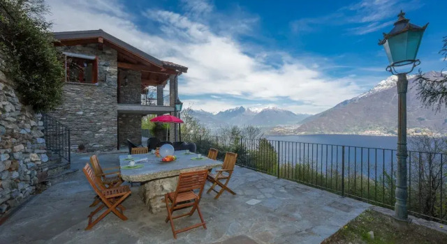 Коттедж Villa Aquila in Pianello del Lario