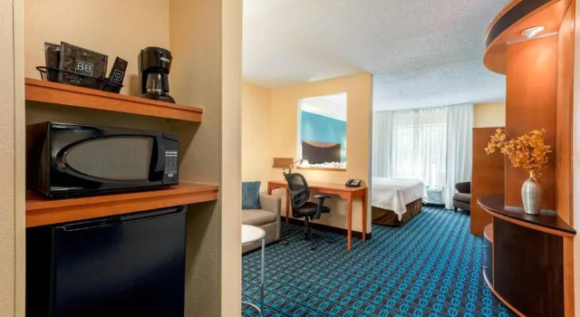 Студия Executive Fairfield Inn & Suites Stevens Point