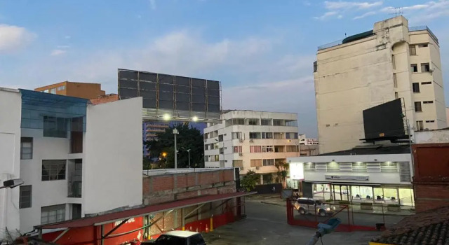 Aparta Suites 404 Granada Cali