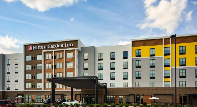 Двухместный номер Deluxe Hilton Garden Inn Louisville Mall Of St. Matthews