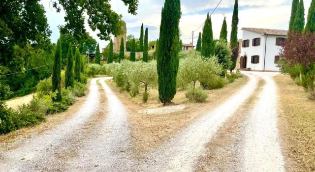 Апартаменты Umbrian Hills Flat - Free Parking & Garden