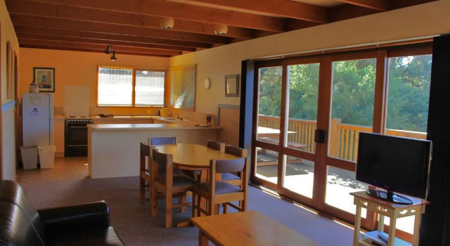 Bayplay Beach Accommodation - 3 locations, Book Hotel Portsea Mornington Peninsula