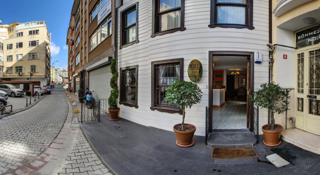 Mezzo Hotel