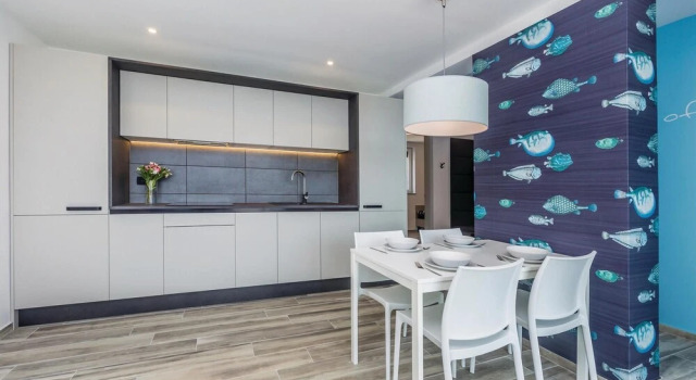 Amazing Home in Kornic With Wifi and 5 Bedrooms, Varaa Hotelli Hotellit Kvarner Islands uima-altaalla, Uima-allas