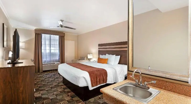 Номер Standard с балконом Best Western Plus Country Park Hotel