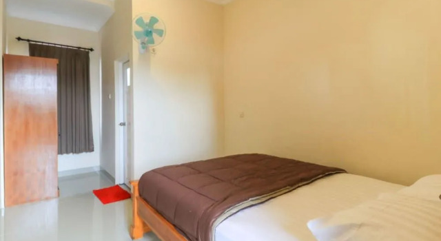 Dira Guest House, Забронировать Гостевой дом Отели провинции Бали с завтраком, Завтраки