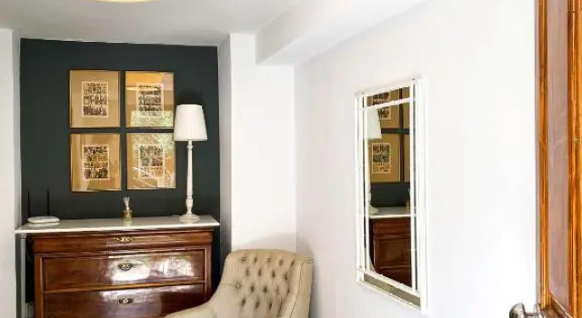 B home in Panorama, Book Hotel  