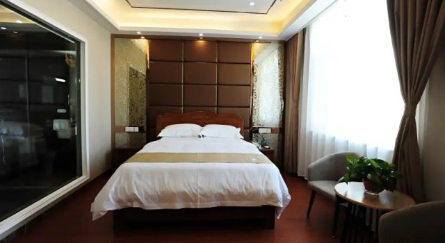 Suite GreenTree Inn Baoding Qingyuan District Jianshe North Road Express Hotel