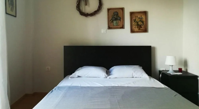 Elegant Apartment In Petralona