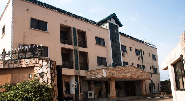 Alfoscar Hotel & Suites