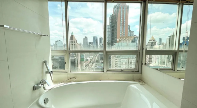 Люкс Luxury с 2 комнатами Urbana Sathorn Hotel, Bangkok