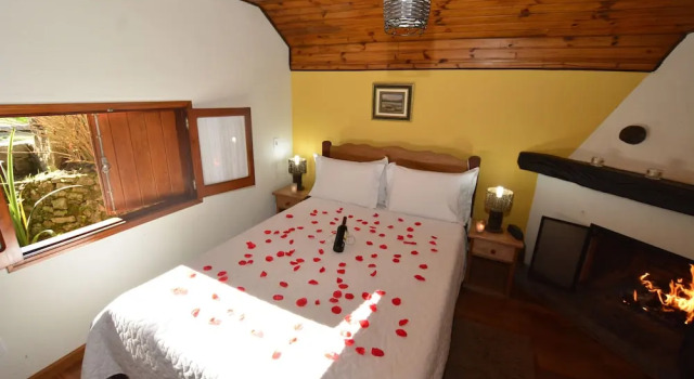 Hotel Pião Mineiro, Забронировать Отель Отели Монти-Верди с парковкой, рядом с Municipal Stadium Verner Grimberg Monte Verde, Парковка