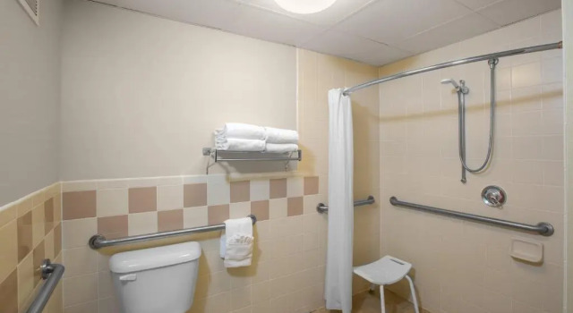 Номер Standard AmericInn by Wyndham Lincoln South