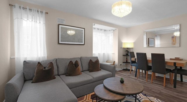 Апартаменты Standard Modern 1 Bedroom Apt in Streatham with Parking