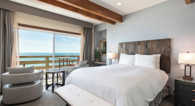 Двухместный номер Standard с балконом и с видом на океан Cypress Inn on Miramar Beach