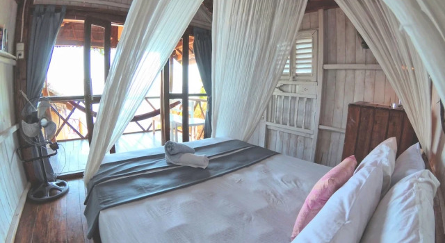 Cosmos Bungalows, Rezerwuj Hotel Bira 
