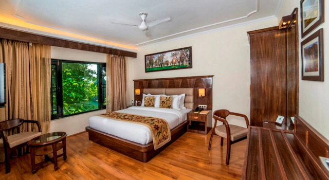 Lemon Tree Hotel Srinagar, Забронировать Отель Бизнес-отели Jammu & Kashmir Ski, 4* 5*